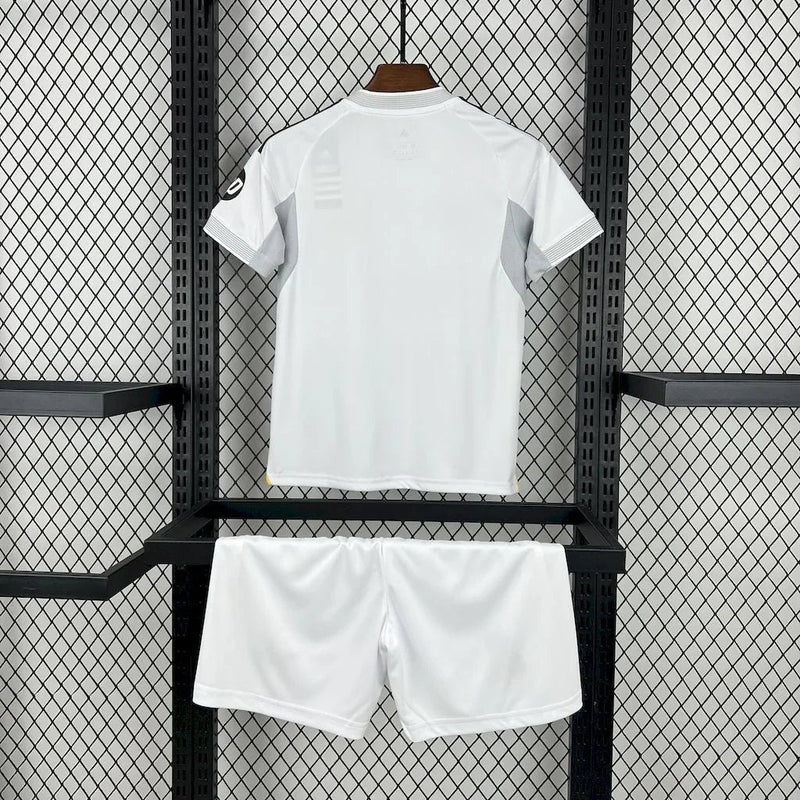 Kit Enfant Real Madrid 2025-26
